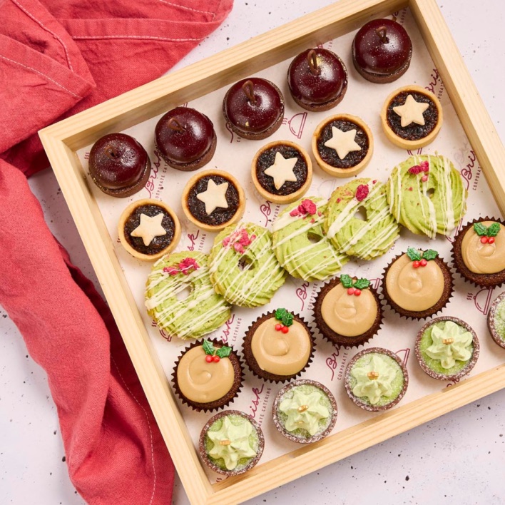 Christmas Sweet Treats — rocky road, mince tarts, shortbread wreaths